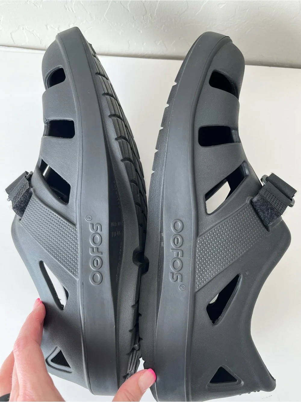 Oofos OOcandoo black waterproof sandals black mens 13